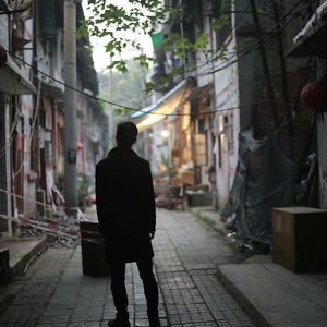 三级黄色录像在线看胸大的夫妻
